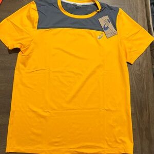 Orange and navy ASICS running shirt #running #fitness